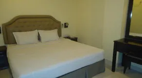 Executive Residence - Image 5