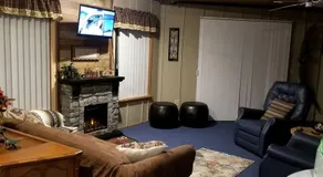 Georgia's Family-Friendly Octagon Cabin Getaway in Claxton - Image 2