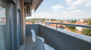 OASIS Apartments - Image 5