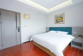 Bomei Graceful Hotel - Image 2