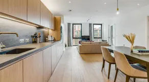 StayCozy Apartments in Kings Cross - Image 4