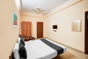 Hotel O Jankipuram Vikas Nagar - Image 2