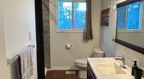 Cozy 3BR Cottage Near Lake Simcoe - Image 4