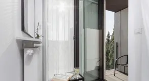 Apartments Kraków Rajska 3 by Noclegi Renters - Image 3