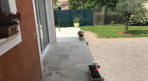Appartement situé dans une propriété privée avec terrasse équipée avec plancha proche du lac de saint Cassien - Image 3