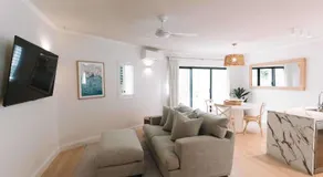Munna Cove on Howard Street - Image 2