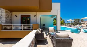 Newly Renovated Villa 4 Seasons with BBQ, private pool, ping pong and football table - Image 4