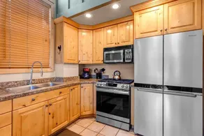 Walk to Ski Slopes Trails Charming 3-Bedroom Private Home with Private Hot Tub Two Gas Fireplaces and AC PEA-1260 by KBM Resorts - Image 4