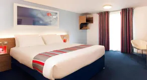 Travelodge Ashbourne - Image 4