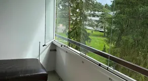Costal Stay with Forest Views - Image 4