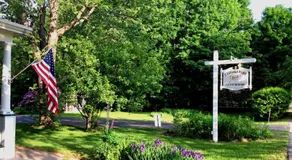 Carriage Barn Inn - Image 4