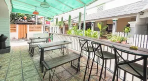 Born Guest House - Image 4