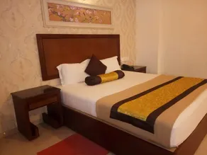 Budget Hotel - Image 4