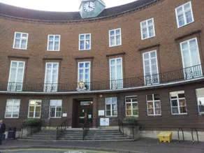 One Choice Stays - Cosy and Bright Apartment close to Warner Bros Studios - Image 5