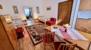 Historical house in the center Levoča with parking - Image 3