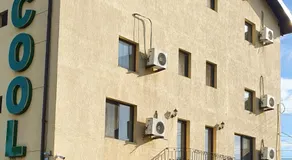 MOTEL COOL - Image 3