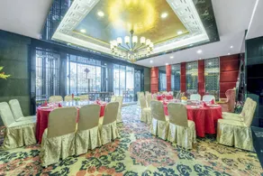Park Lane Hotel - Image 4