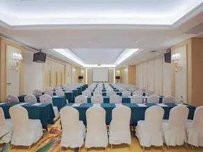 Vienna Hotel Zhengzhou 8th Street Economic Center Plaza Metro Station - Image 3
