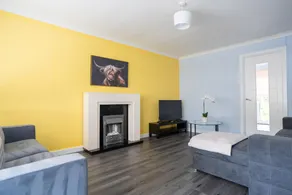 Hillview House - Image 2