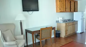 Spindrift Motel - Image 2