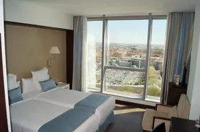 LCB Hotel Fuenlabrada - Image 2