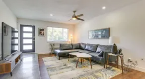 Best of Oakland Park-With heated pool - Image 3
