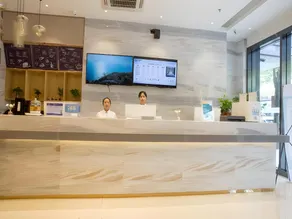 City Comfort Inn Zhuhai Doumen Daxin Xinduhui Pedestrian Street - Image 3