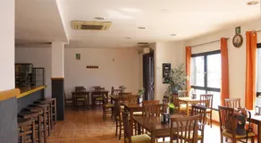 Hostal Restaurante Bustos - Image 2