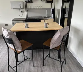 Studio apartment in Harefield - Image 5