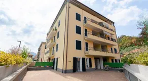 JOIVY Flat with Terrace & Parking - Image 3