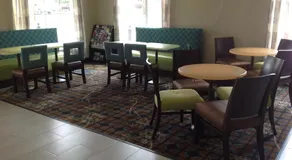 Executive Inn and Suites Jefferson - Image 2