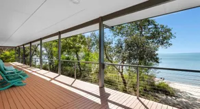 Blissful Lake Retreat - Image 2