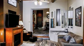 Dog-Friendly Canal Park Condo Hot Tub Pool - Image 2