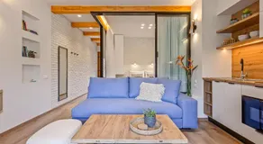 Lola Apartments - Image 2