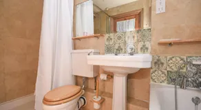 Unique period one bedroom house in Colchester - Image 5