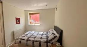 Lovely 2-Bed Apartment -Sleeps 5 & Parking - Image 2