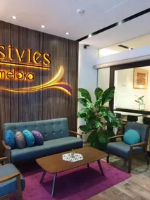 Styles Hotel - Image 2