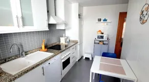 Sunny Apartment - Image 4