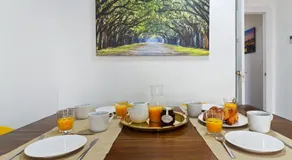 Spacious centre apartment in Málaga - Image 4