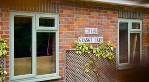 Tring Grange Cottage Sleeps 2 with Onsite Parking - Image 5