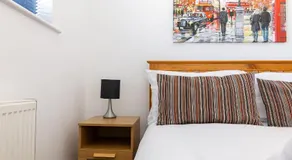 Bright 2BR House with Garden & EV Parking Sleeps 5 - Image 4