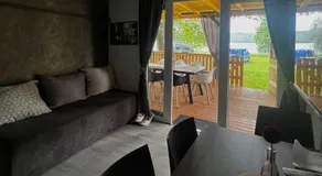 Mobilna hiška pogled na jezero - Image 2