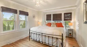 Charmig Downtown Lake Geneva Bungalow, steg till butiker, restauranger och strand - Image 2