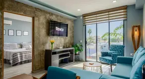 Promo! 2BR-Pool-Views-King Bed-Walk 2 Beach-5 Star Area - Image 2