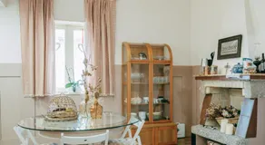 Vintage Beach House - Image 4