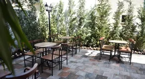 Prior Hotel - Image 5
