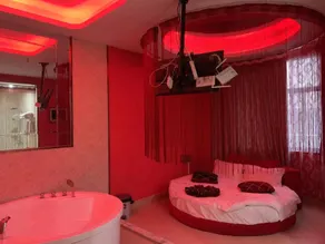 Huada Theme Hotel - Image 3