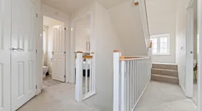 4Bed 3bath Bedford Sleeps 7 Driveway parking for 2 - Image 5