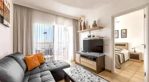 Apartamentos la Mar - Image 2