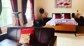 Bridge View Guest House - Image 2